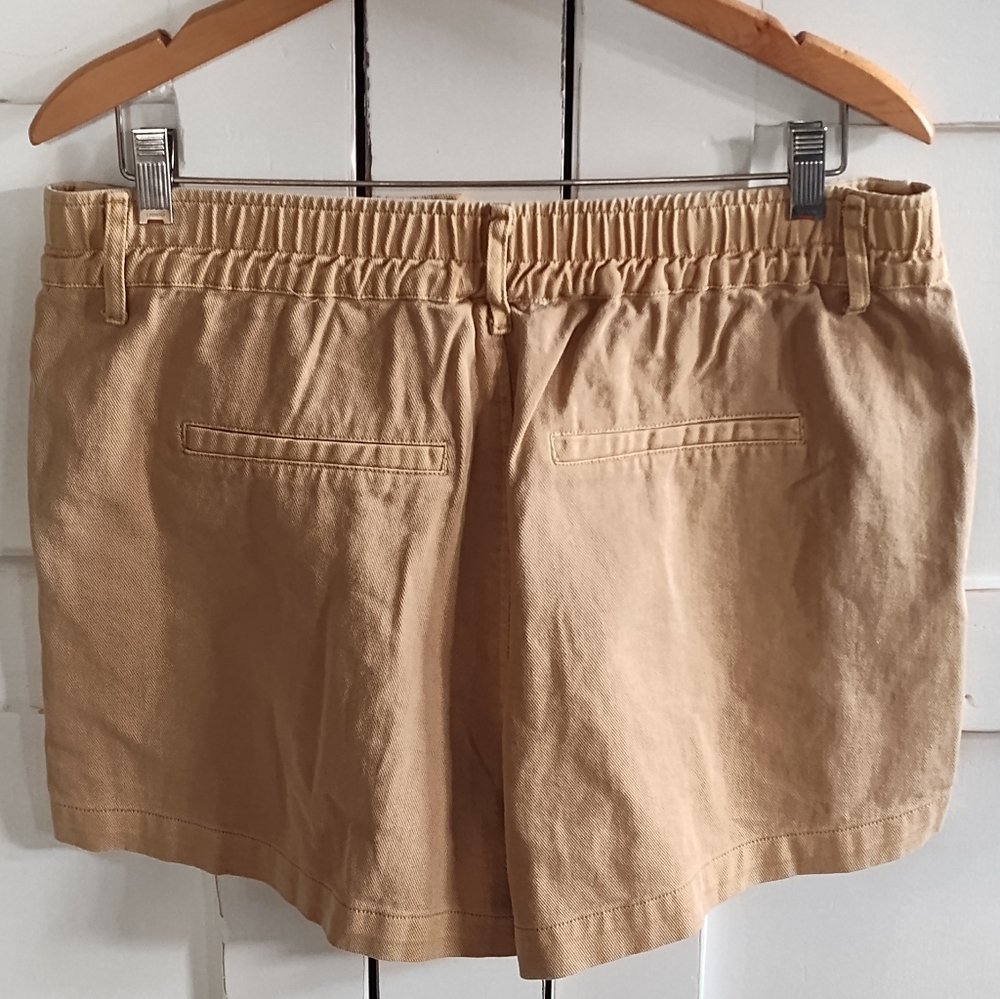 NWT Double Zero Men's Khaki Tan Lightweight Denim Pleated Shorts | Medium - Picture 2 of 6
